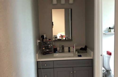 Belmont Apartment | See https:/www.redfin.com/CA/Belmont/2241-Village-Ct-94002/apartment/1919570