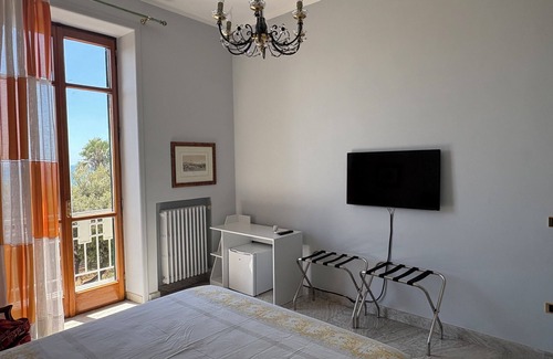 Salerno Bed & Breakfast | See The Sea B&B