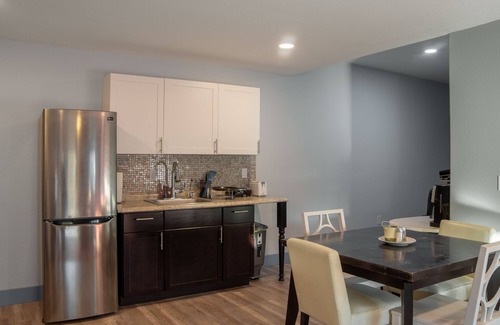 Coal Creek Canyon Condo | See video: BEAUTIFUL private getaway b/w Boulder &Golden @8100'; garage parking