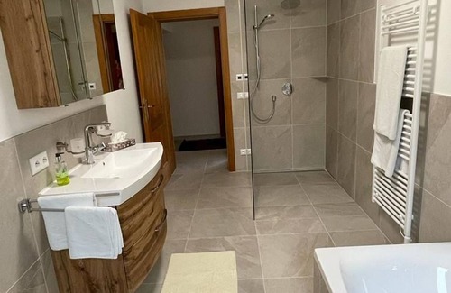 Unterach am Attersee Apartment | Seeapartment - Seehaus Unterach