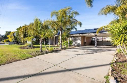Tanunda House | Seednest Barossa Vineyard Escape