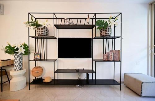 Tel Aviv City Center Apartment | Seeds of Gold by HolyGuest