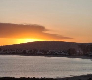 Britannia Bay Apartment | SeeSkattie