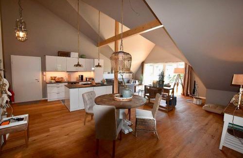 Hohwacht Apartment | Seesucht-Hohwacht - Grosse Ferienwohnung im Beachhouse-Stil, 2 Balkone, 2 SZ und nur 300m zum Strand