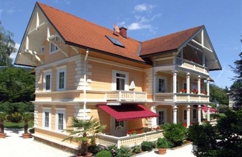Poertschach am Woerthersee Apartment | Seevilla Wienerroither
