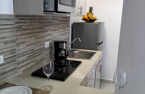 Esterito Apartment | Seguro Cómodo Bonito Bien Comunicado Apartamento 3cuadras del Malecón de La Paz
