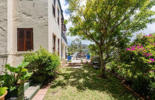 Simon's Town House | SEIA Dream offers stunning ocean views, sunny living spaces, plunge pool and terraces perfect for relaxing, Walk to Simons Town, Seaforth Beach, Boulders Beach penguins, high speed internet, smart TV and back up solar, ideal for families or remote work
