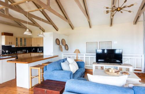 Simon's Town House | SEIA Dream offers stunning ocean views, sunny living spaces, plunge pool and terraces perfect for relaxing, Walk to Simons Town, Seaforth Beach, Boulders Beach penguins, high speed internet, smart TV and back up solar, ideal for families or remote work