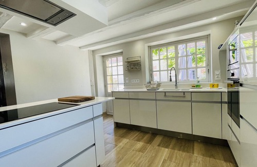 Fondettes Villa | Seigneurie Les Aulnaies, exceptional building with swimming pool