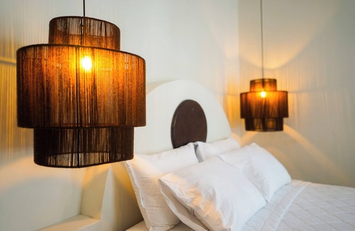 Escuintla Bed & Breakfast | Selanna 8 Waning Moon