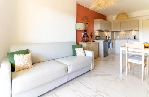 La Faviere Apartment | SELECT'SOHOME - Appartement pour 4 personnes dans une résidence avec piscine et à proximité des plages - POS35