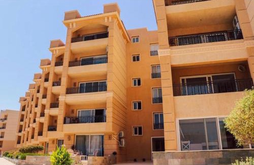 Al Ahyaa Apartment | SELENA BAY Luxury Suite beach front hurghada Arena Bar & restaurant سويت فاخر سيلينا باى