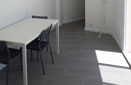 Saint-Mitre-les-Remparts House | Self-catering T1 vacation rental with swimming pool