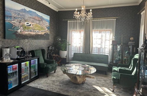 Trawal House | SELF CATERING ACCOMMODATION IN PAROW, A UNIQUE EXPERIENCE AT PRIME EXECUTIVE