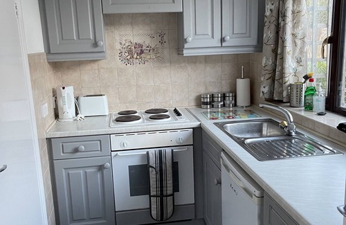 Clayton Cottage | Self Catering cottage with double bedroom