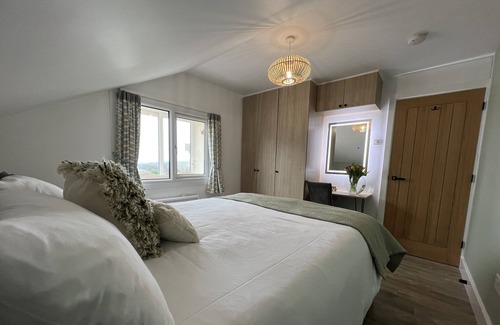 Kilkhampton Cabin | Self Catering Holiday Lodge in Bude, Cornwall with amazing uninterrupted views