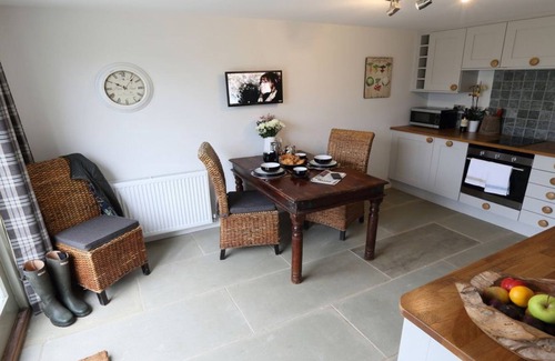 Beeley Cabin | Self Catering Peak District Lodge