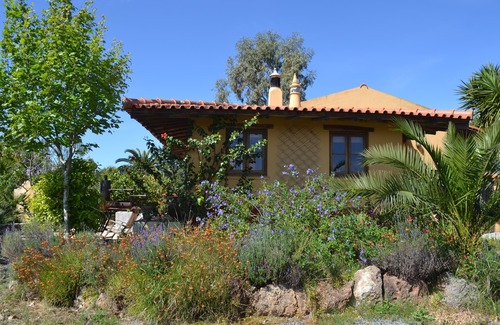 Alfarrobeira Cottage | Self catering Quinta Alfarrobeira for 4 people