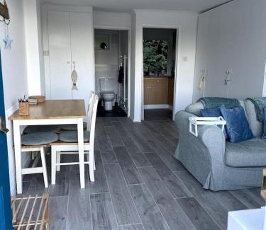 Bridport Apartment | Self-catering studio in beautiful Charmouth