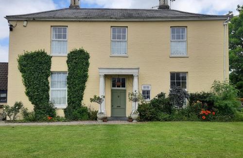Winterton-on-Sea Apartment | Self Contained apartment in Winterton Hall