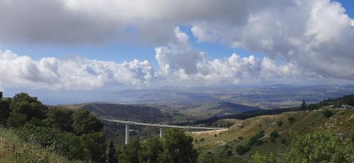 Safed Apartment | Self-Contained Garden apartment with Galilee sea & mountains view 2