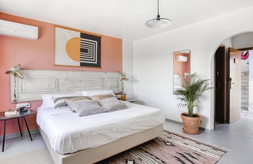 Ferrel House | Selina Peniche