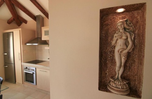 Alepou Apartment | Selini Apartment with Jacuzzi
