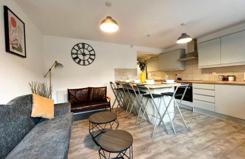 Birmingham Apartment | Selly Oak Near QE and UoB - 5 Bed Ensuite - Perfect for groups and contractors