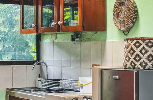 Cahuita Hotel | Selva Madre Eco Sanctuary