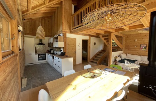 Les Praz-de-Chamonix Ski Chalet | Semi Detached Chalet For 8 With Balcony & Garden
