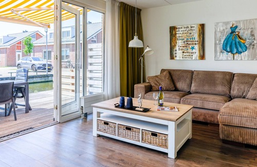 Municipality of Uitgeest Apartment | Semi-detached holiday home by the water