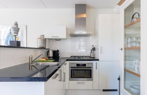 Municipality of Uitgeest Apartment | Semi-detached holiday home by the water