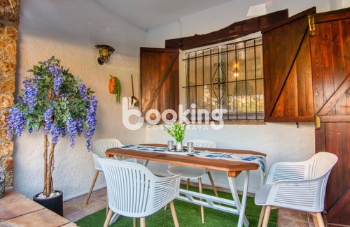 Platja d'Aro Cottage | Semi-detached house with a comfortable terrace in a quiet area