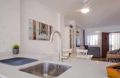 Los Gallos-Cerromolino Cottage | Semi detached house with pool