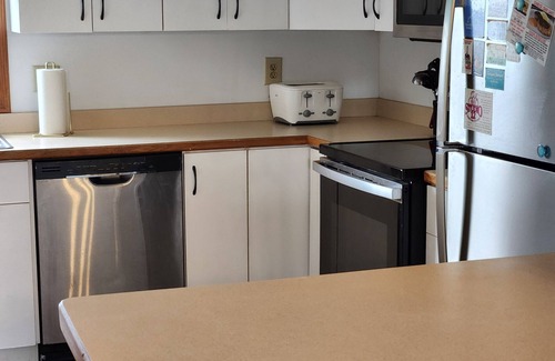 Avon Cottage | SEMI OCEAN FRONT 5 BEDROOM COTTAGE HAS OCEAN VIEW FROM NEW TOP DECK!