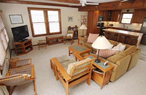 Duck House | Semi-Oceanfront, Close to Beach, Dogs Welcome, SA8, Berry