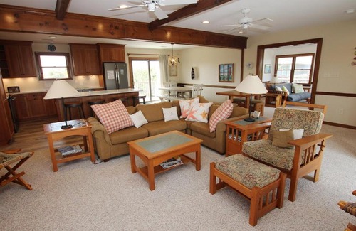 Duck House | Semi-Oceanfront, Close to Beach, Dogs Welcome, SA8, Berry