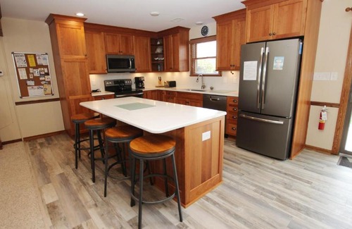 Duck House | Semi-Oceanfront, Close to Beach, Dogs Welcome, SA8, Berry