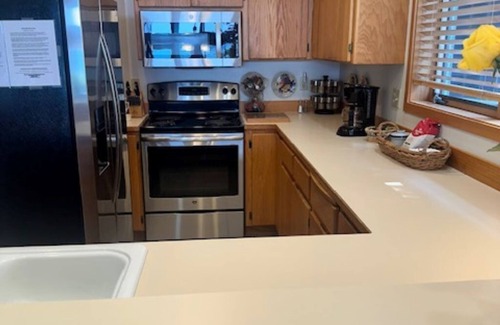 Blaine Condo | Semiahmoo Beach Retreat Amazing Views!