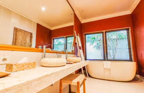 Laksmana Hotel | Seminyak Square Hotel And Villas