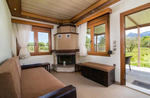 Golden Beach House | Semiramis Cottage