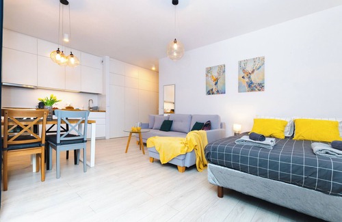 Warsaw Apartment | "Sempre Warszawa" Cozy and Quiet in the CityCenter