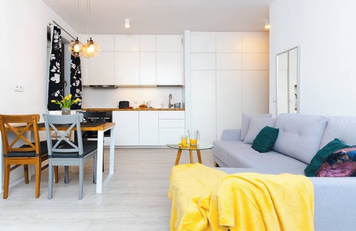 Warsaw Apartment | "Sempre Warszawa" Cozy and Quiet in the CityCenter