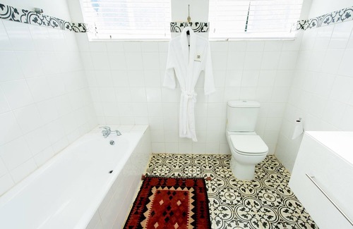 Old Place House | Senate Boutique Guesthouse