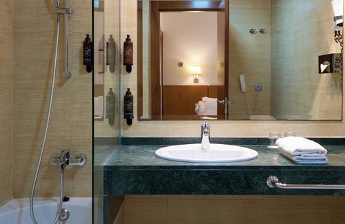 Figares Hotel | Senator Granada Hotel