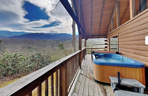 Gatlinburg - Pigeon Forge Cabin | Seneca