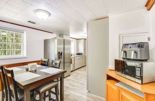 Seneca House | Seneca Vacation Rental w/Grill Near Lake Hartwell