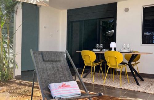 La Saline Les Bains Apartment | SENOMA RUN - T2 Saint Gilles les bains - Vue mer proche lagon