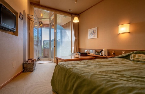 Toba House | Senpokaku