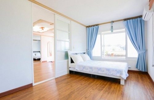 Namwon House | Seogwipo Bangulpungdengi Pension